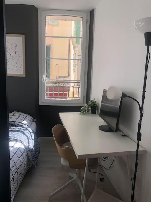 Cosy En Plein Centre-ville *